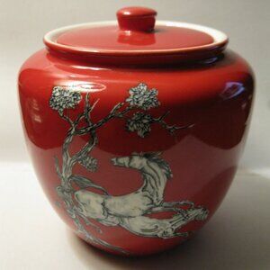 Crown Devon Pegasus Red Fieldings 4" lidded jar